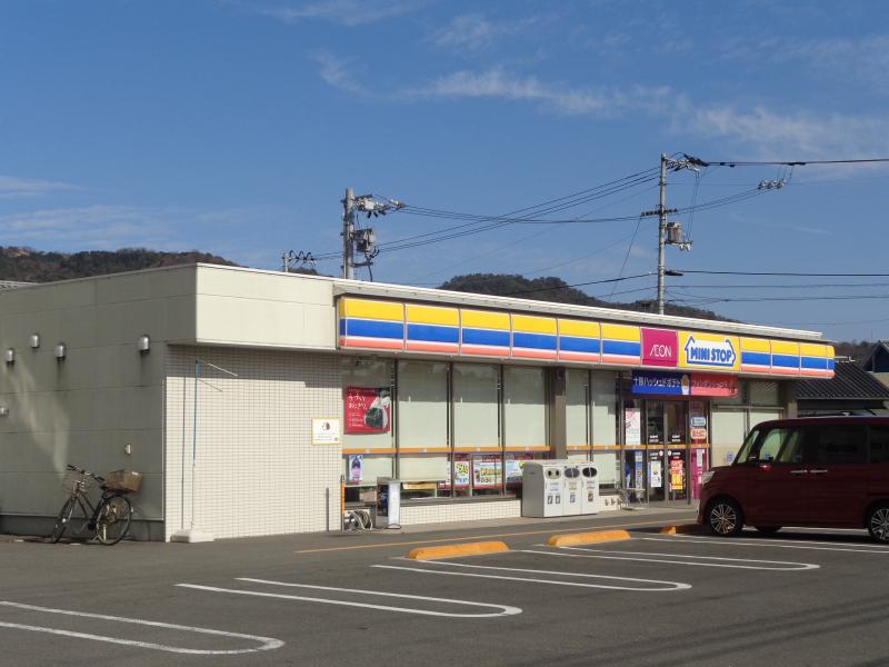コンビニ　ミニストップ 高松牟礼町店（コンビニ）まで1406m