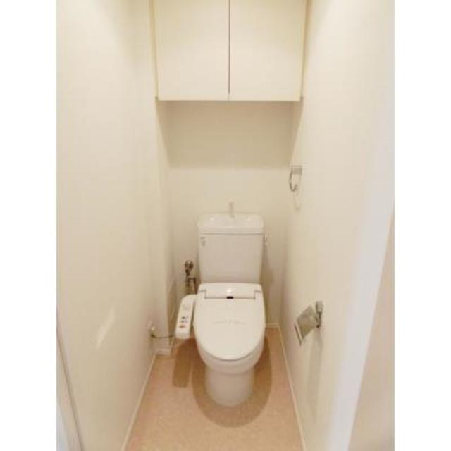 トイレ　※写真は同タイプ住戸です。