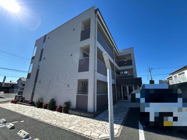 エントランス　外観写真（昼）