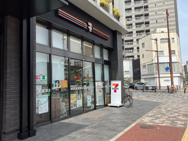 コンビニ　セブンイレブン博多住吉３丁目店（コンビニ）まで157m