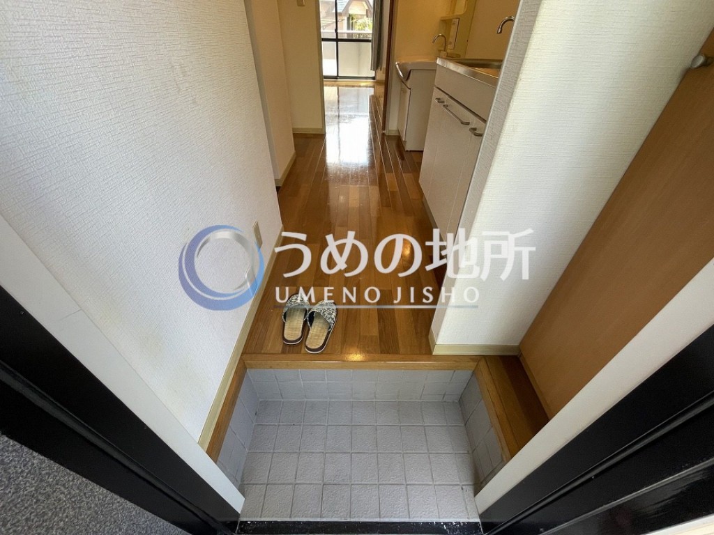 ＪＲ久大本線 久留米大学前駅 徒歩20分 2階建 築28年の玄関写真