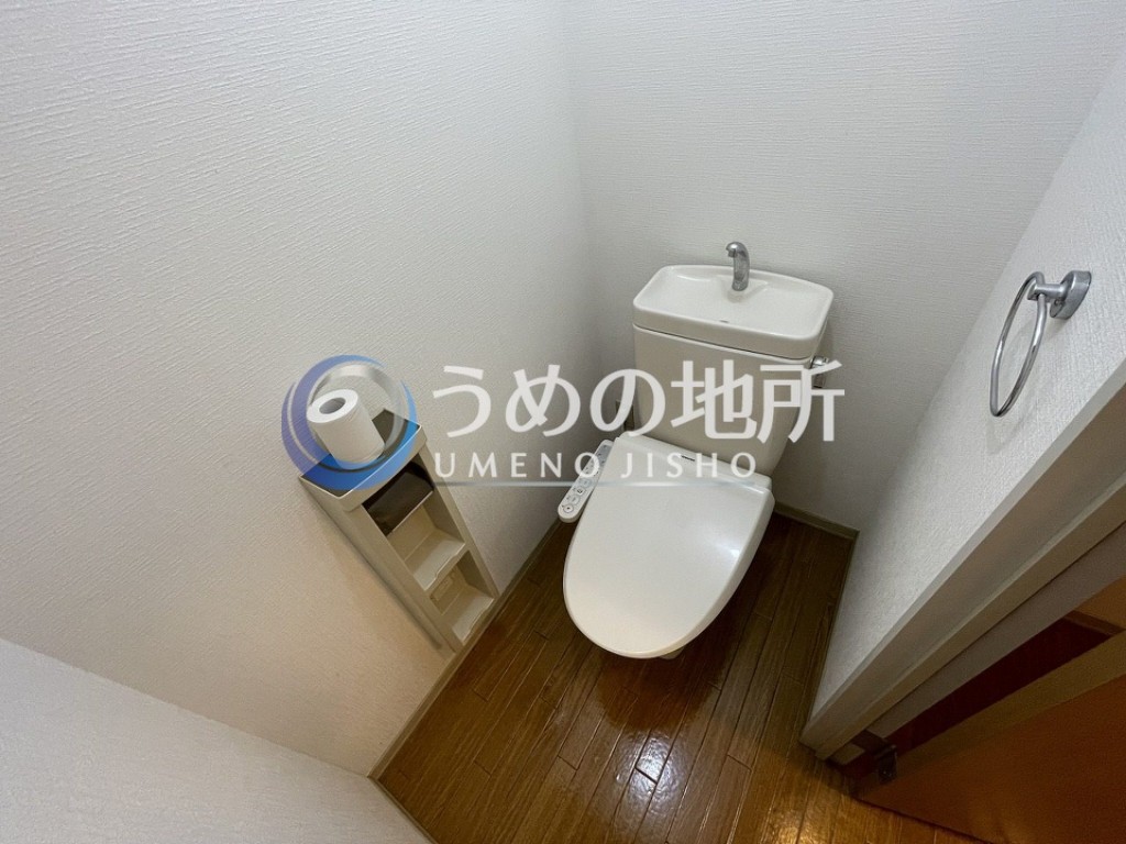 ＪＲ久大本線 久留米大学前駅 徒歩20分 2階建 築28年のトイレ写真