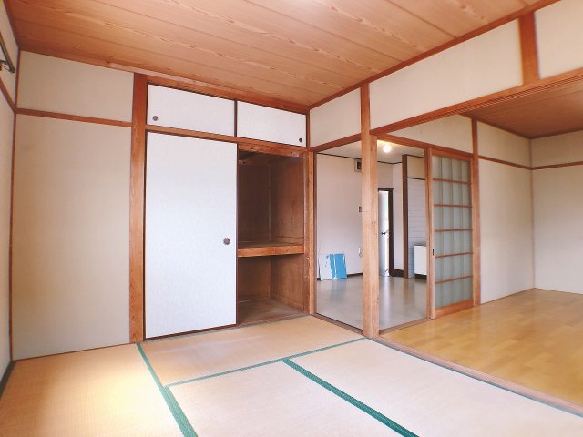 コーポたくみの居間写真