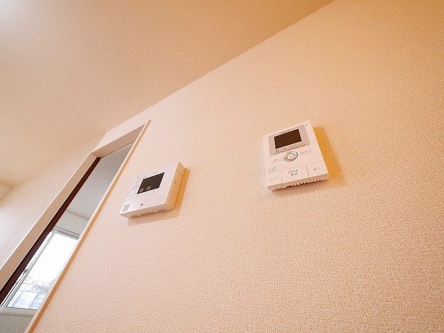 セキュリティ　モニター付きインターホンと緊急通報システムです