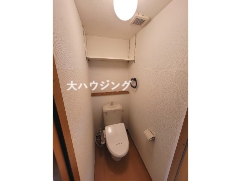 京急本線 平和島駅 徒歩5分 4階建 築23年のトイレ写真