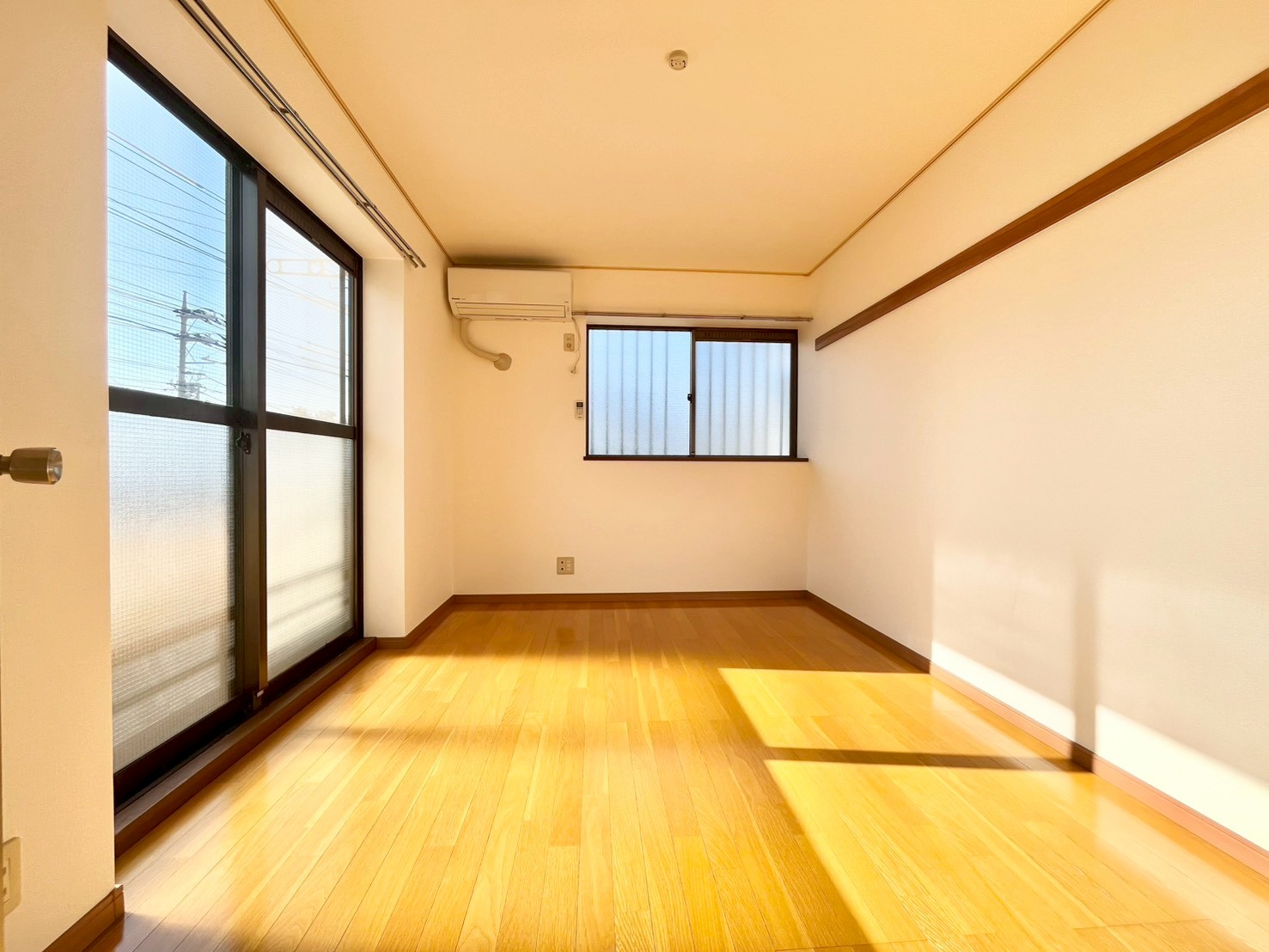 居室・リビング　日当たりとても良好です