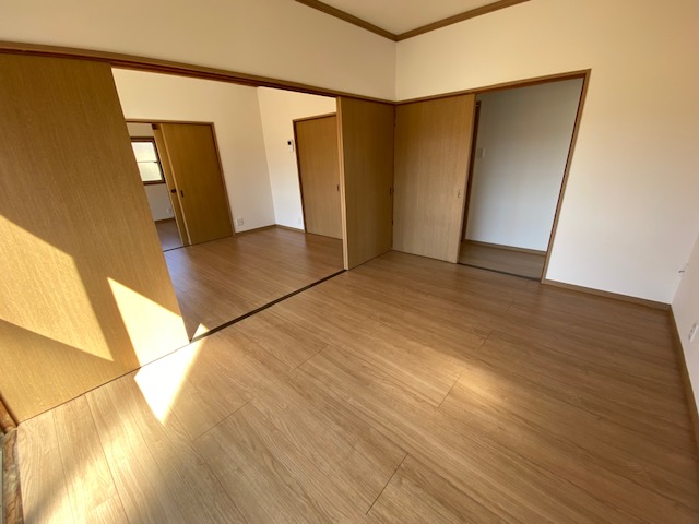 フォーチュンヒルズ玉里の居間写真