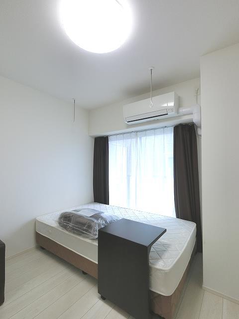 その他部屋・スペース　洋室11帖（家具・家電付き）