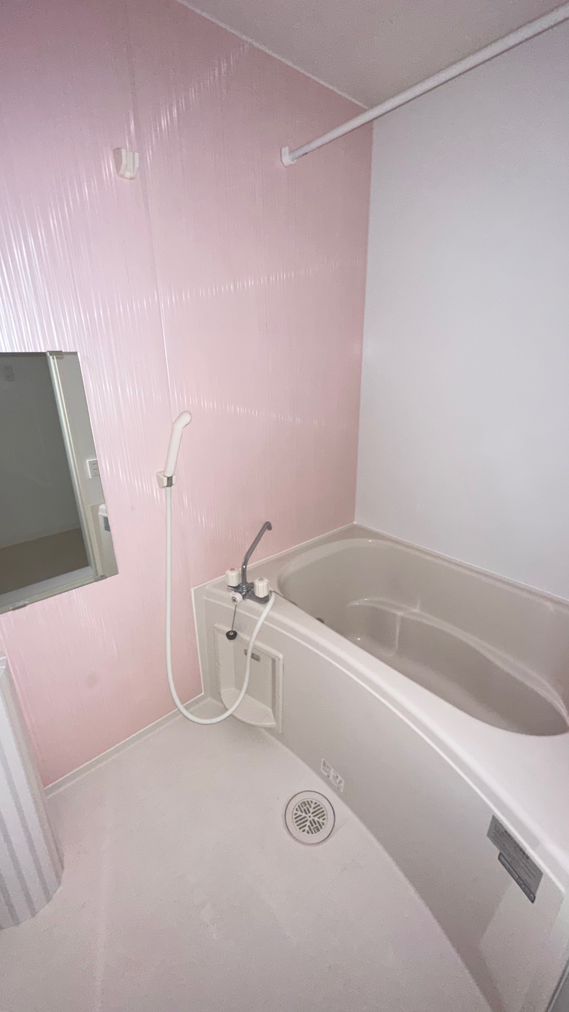 バス・シャワールーム　追炊き機能つきでゆっくり入浴できます♪