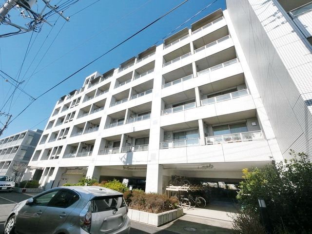 川崎市多摩区中野島のマンションの建物外観