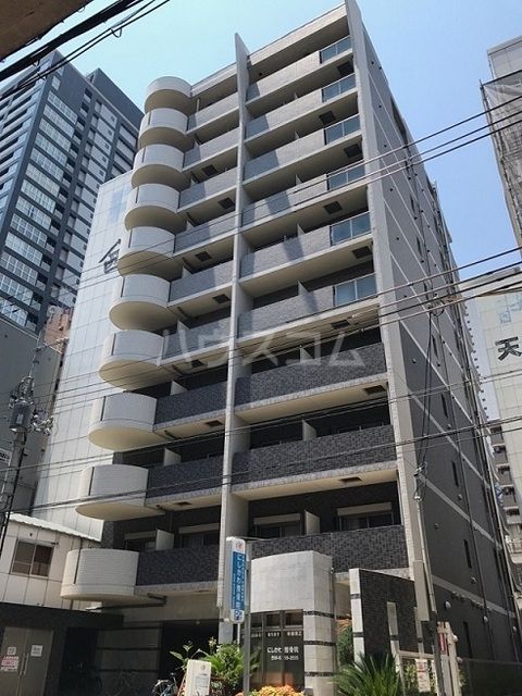 大阪市北区天神橋のマンションの建物外観