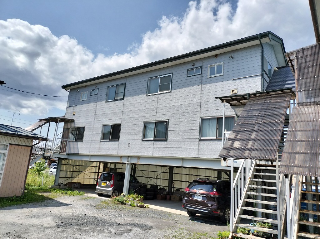 沼館アパートＢの建物外観