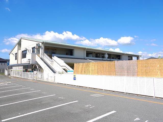 【相楽郡精華町光台のアパートの幼稚園・保育園】