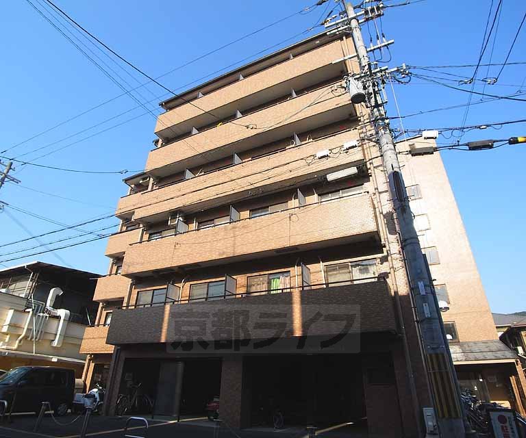 京都市東山区轆轤町のマンションの建物外観