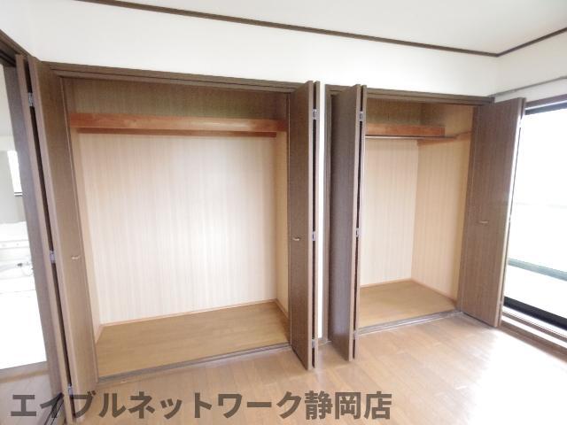 【静岡市葵区北安東のアパートの収納】