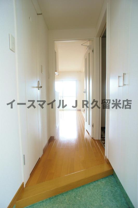 玄関　収納もある玄関です