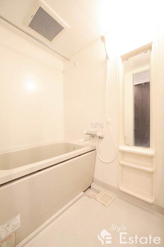 バス・シャワールーム　バスルーム