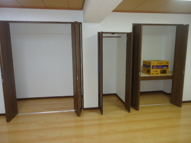 収納　クローゼット