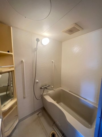 バス・シャワールーム　※別部屋写真