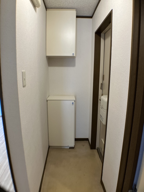 湘南モノレール 湘南町屋駅 徒歩7分 2階建 築33年の玄関写真