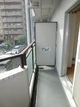 エクセレントライフ元町　バルコニー　ベランダ