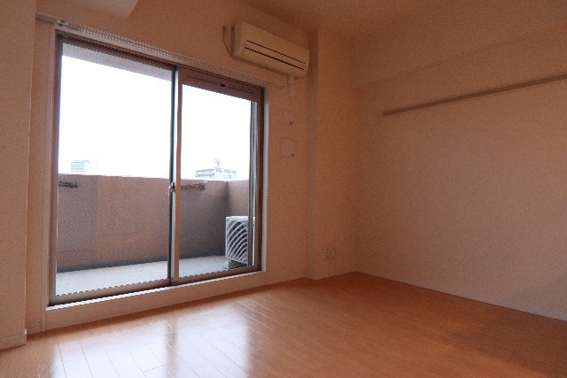 居室・リビング　※別室の参考写真の為、現況優先です。