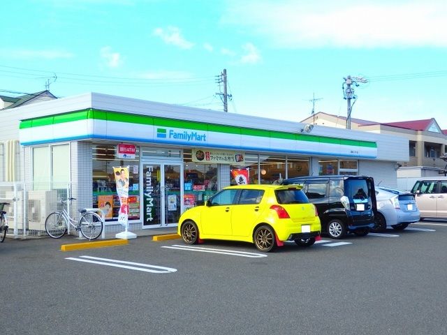 コンビニ　ファミリーマート長島インター店（コンビニ）まで200m