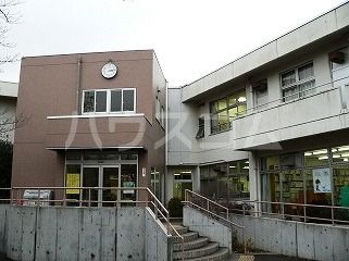 図書館　稲城市第四図書館（図書館）まで523m