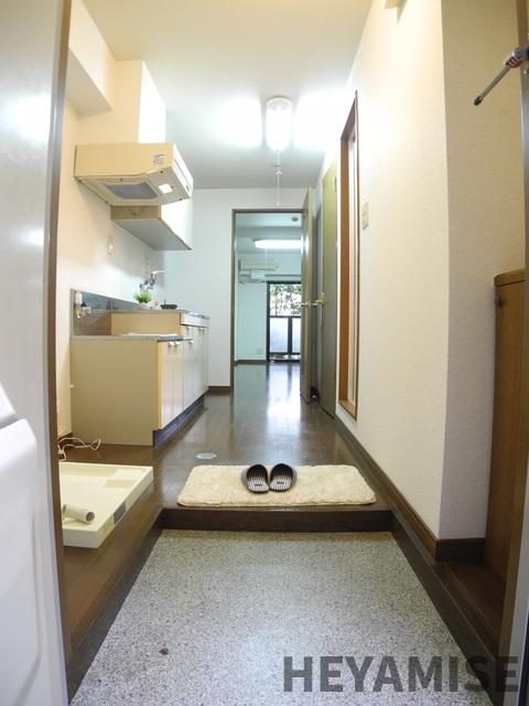 玄関　※同物件別号室のお写真です。