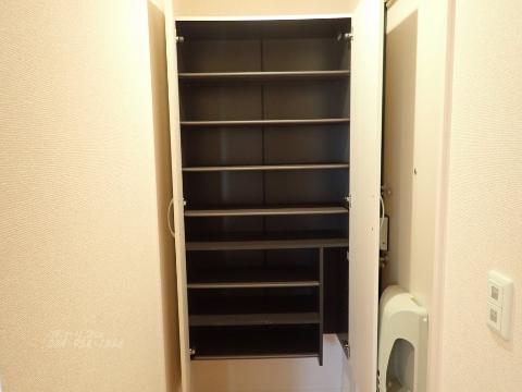 玄関　玄関（イメージ）