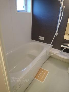 バス・シャワールーム　追焚付広々一坪バス（イメージ）