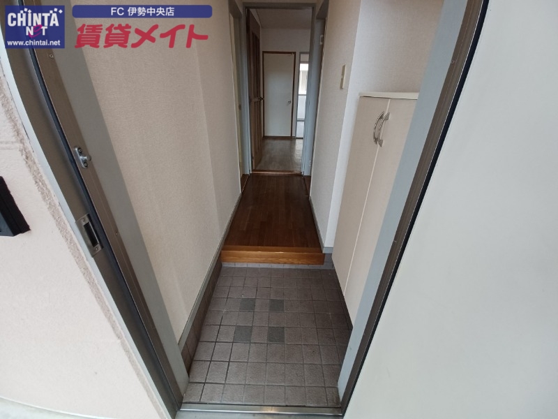 玄関　同物件別室写真