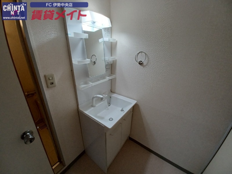 洗面設備　同物件別室写真