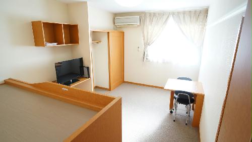 居室・リビング　同タイプ物件の為、実際とは多少異なる場合がございます。