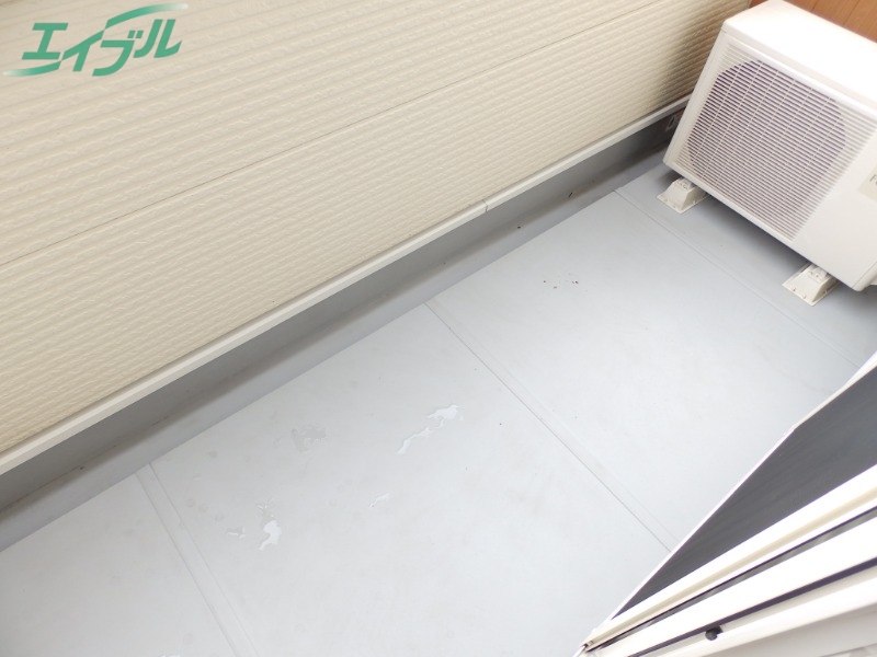 バルコニー　同物件別室反転タイプ画像