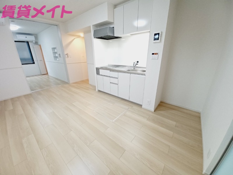 居室・リビング　同型反転タイプです。