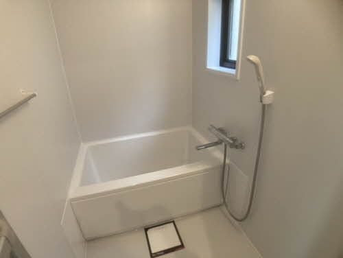 バス・シャワールーム　【浴室】バス・トイレ独立設計で快適空間