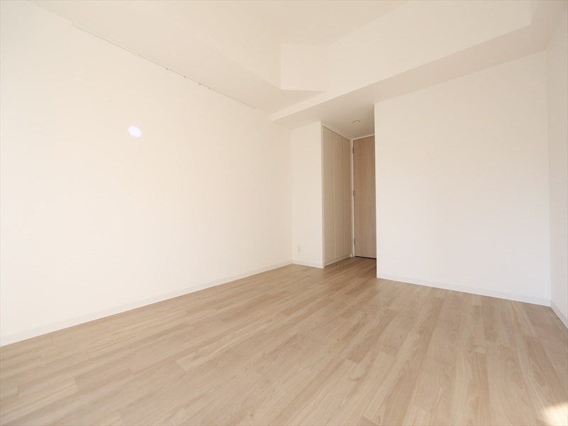 その他部屋・スペース　洋室9.3帖　クローゼット付（収納充実してます）