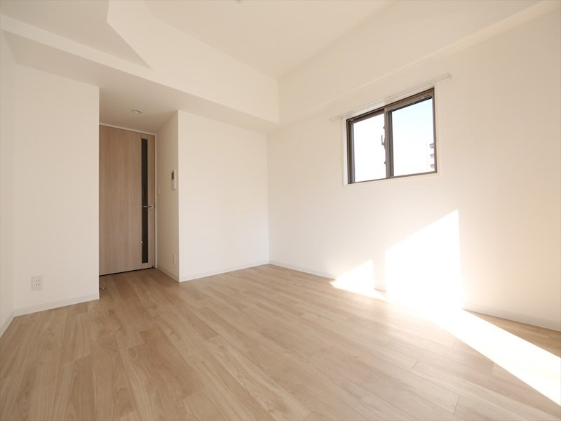 居室・リビング　洋室9.3帖　クローゼット付（収納充実してます）