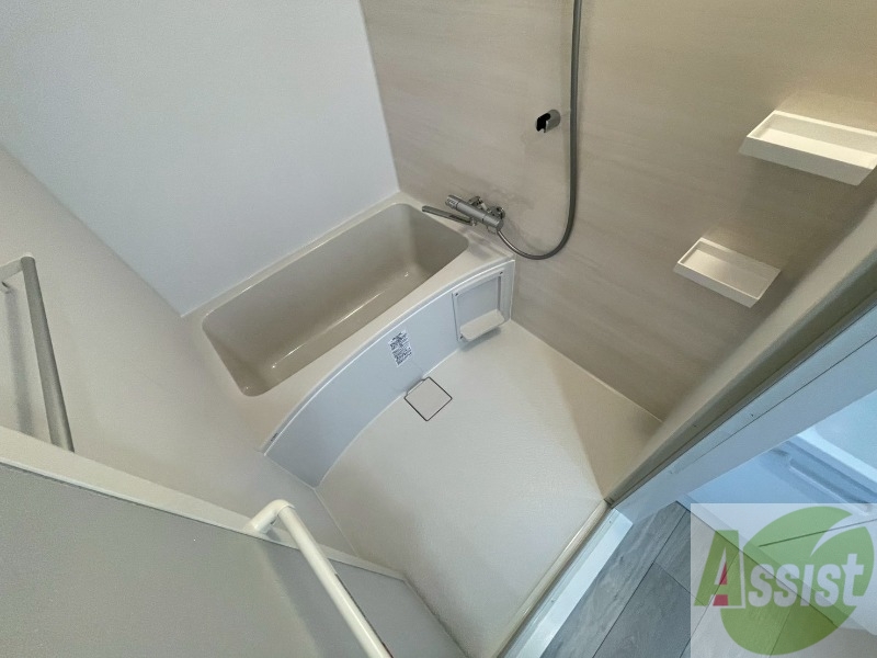 バス・シャワールーム　お風呂になります。一日の疲れを癒してくださいね。