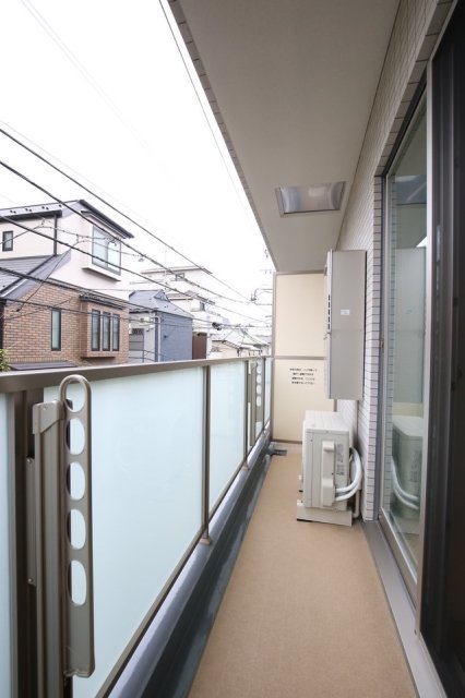 バルコニー　バルコニーあります