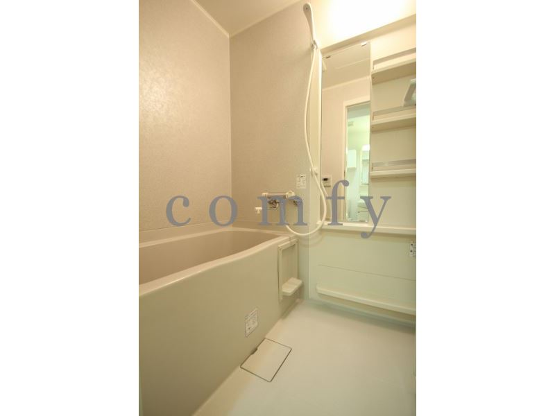 バス・シャワールーム　バスルーム