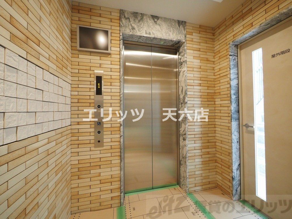 ロビー　エントランス