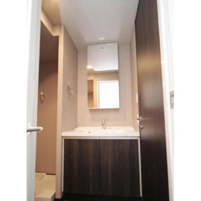 洗面設備　※写真は同タイプ住戸です。