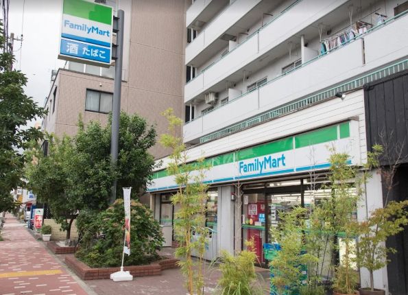 コンビニ　ファミリーマート本所立川三丁目店（コンビニ）まで159m