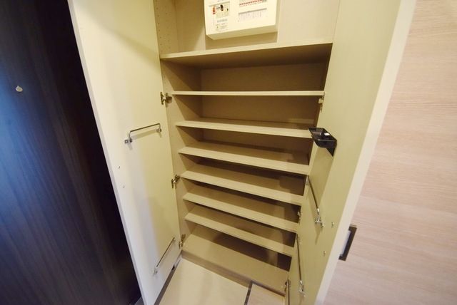 玄関　シューズボックス