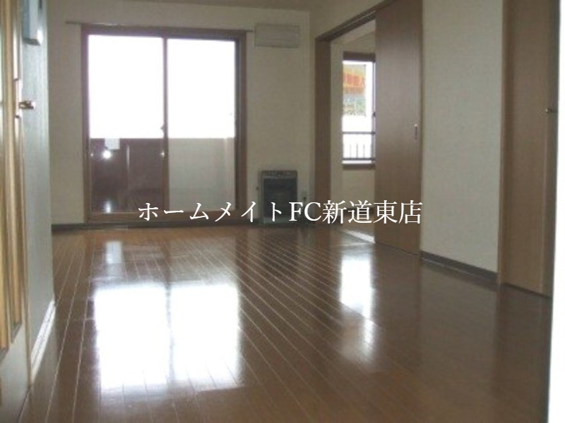 居室・リビング　リビング