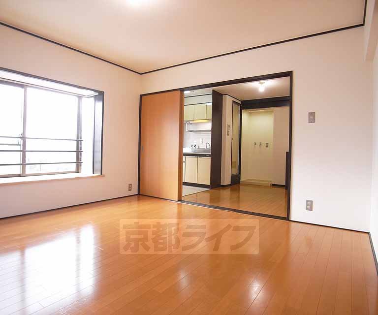 居室・リビング　ゆったり広々とした室内です。