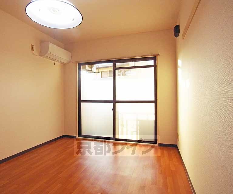 居室・リビング　綺麗なお部屋です。