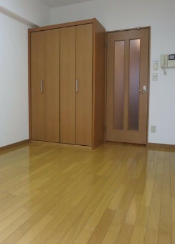 居室・リビング　☆明るい洋室☆